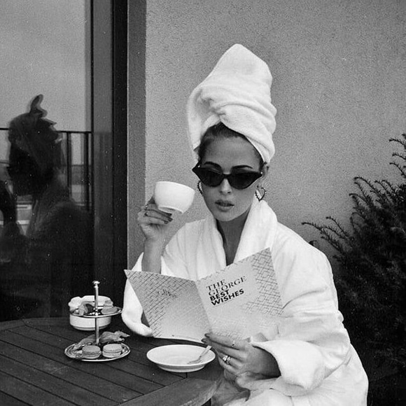 Meet your Posher, Loretta - Picture 2 of 4